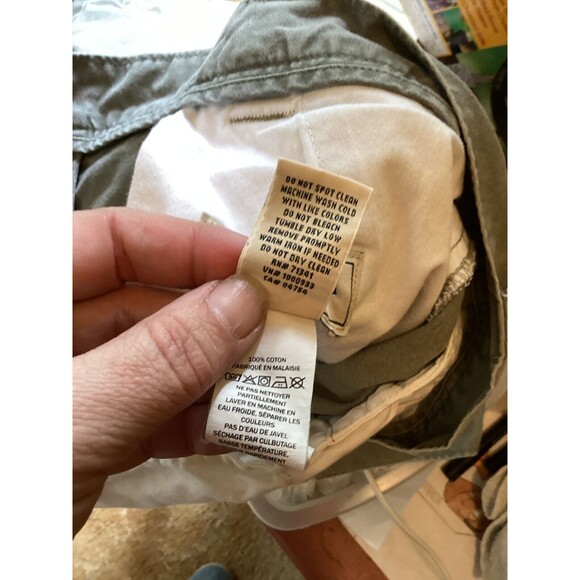 L.L. Bean Cargo Shorts Men's Size 34 Olive Natural Fit Camping Hiking 256501 - Picture 5 of 5